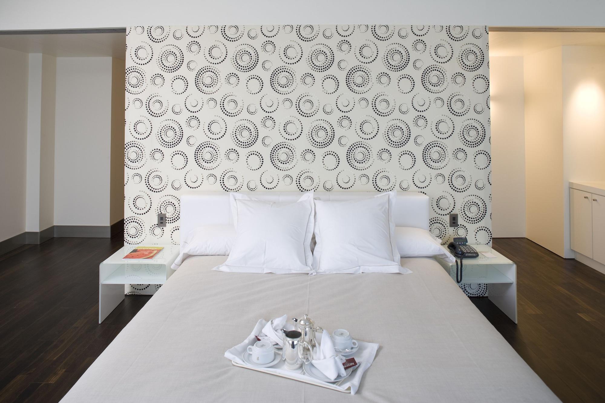 ปาราดอร์ เด อัลกาลา เด เอนาเรส Hotel อัลกาลาเดเอนาเรส ภายนอก รูปภาพ