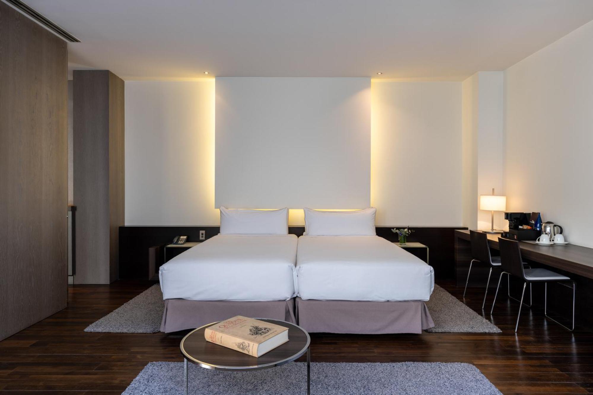 ปาราดอร์ เด อัลกาลา เด เอนาเรส Hotel อัลกาลาเดเอนาเรส ภายนอก รูปภาพ