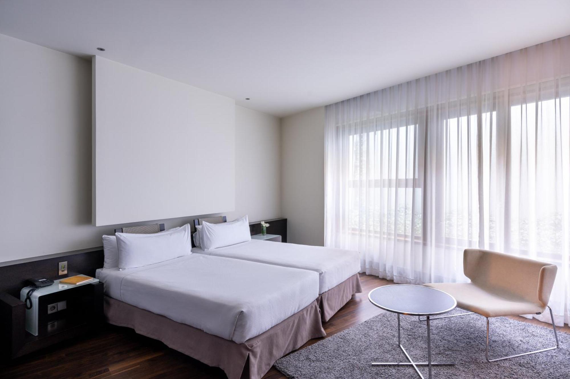 ปาราดอร์ เด อัลกาลา เด เอนาเรส Hotel อัลกาลาเดเอนาเรส ภายนอก รูปภาพ