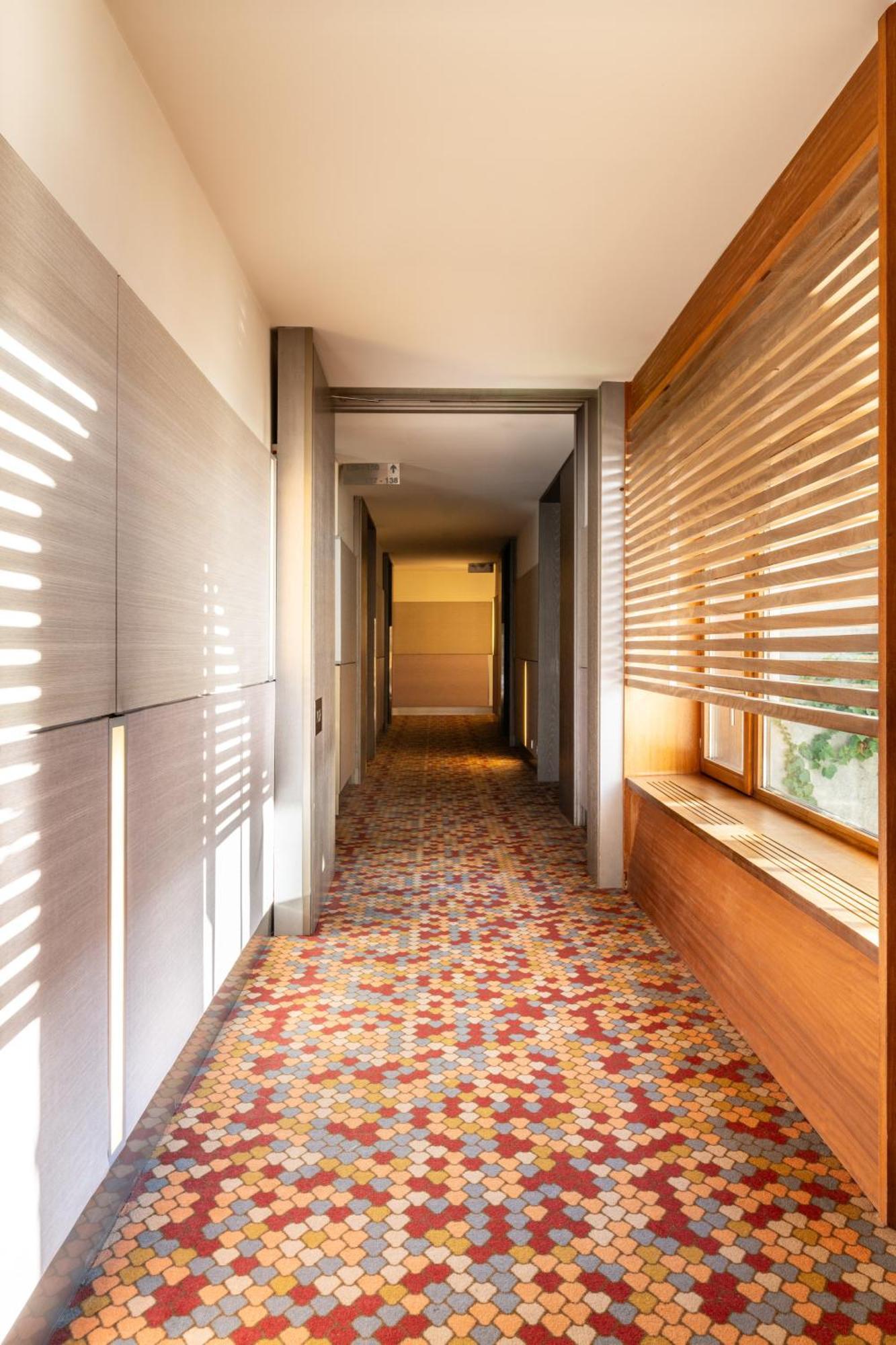 ปาราดอร์ เด อัลกาลา เด เอนาเรส Hotel อัลกาลาเดเอนาเรส ภายนอก รูปภาพ